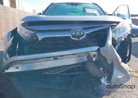 2019 Toyota Rav4 Xle z USA, uszkodzony, nr VIN 2T3W1RFV7KW025202